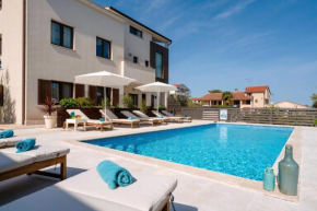 Ferienwohnung Mala 3 Mit Pool Und Whirlpool